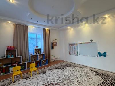 Жеке үй · 4 бөлме · 170 м² · 10 сот., Альфараби 48, бағасы: 37 млн 〒 в Талапкер 