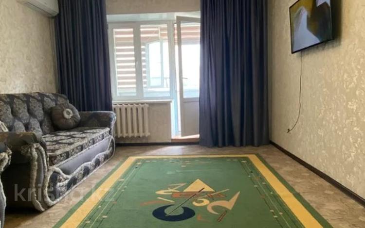 1-комнатная квартира · 40 м² · 3/5 этаж, мкр Астана 26 за 130 000 ₸ в Уральске — фото 8