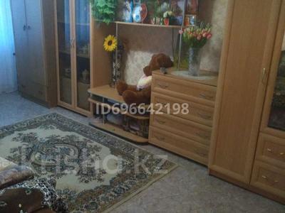 2-бөлмелі пәтер · 45 м² · 2/5 қабат, Майкудук, Майкудук, 11а микрорайон 12 — Заир,ласточка,4 больница, бағасы: 11.5 млн ₸ в Караганде, Алихана Бокейханова р-н
