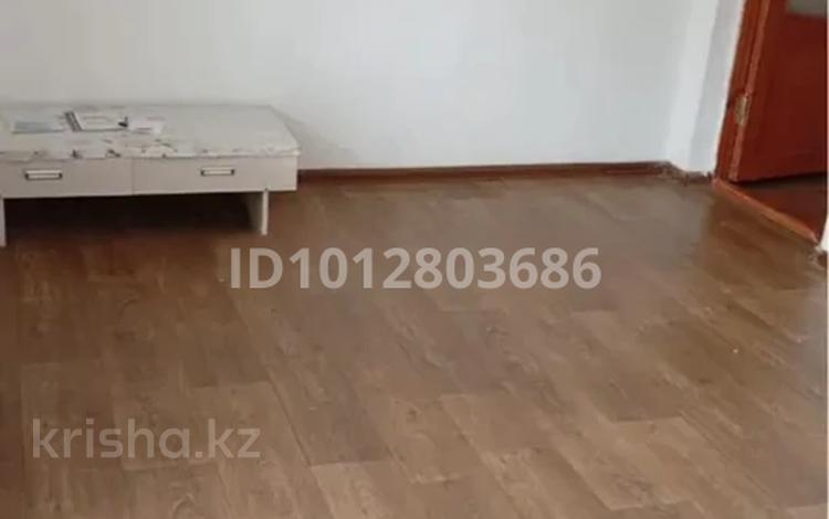 2-бөлмелі пәтер · 40 м² · 2/5 қабат, 11-й микрорайон, 11-й микрорайон 233, бағасы: 130 000 ₸ в Шымкенте, Енбекшинский р-н — фото 2