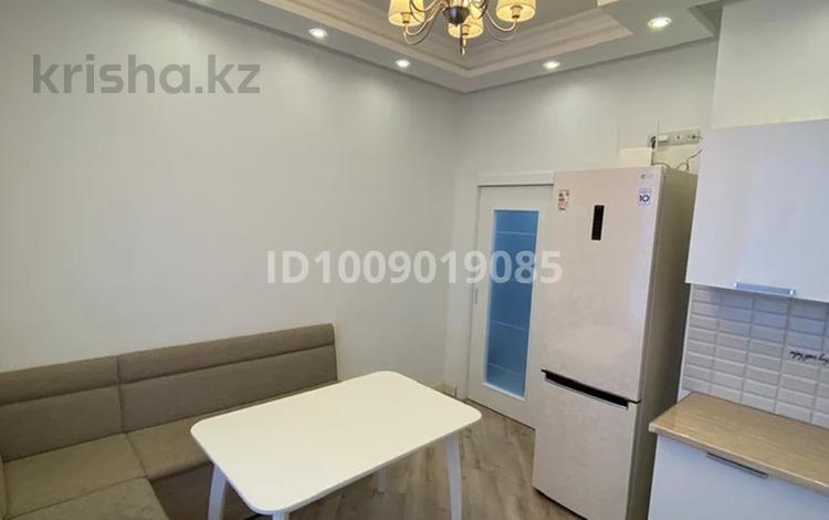 1-комнатная квартира · 42 м² · 7/10 этаж, Бокейхана за 200 000 〒 в Астане, Есильский р-н — фото 2