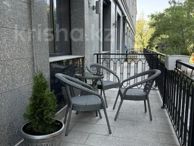 3-комнатная квартира · 140 м² · 1/5 этаж, Тулебаева 95/1 — Квартира с личной террасой в центре города за 2.8 млн ₸ в Алматы, Медеуский р-н