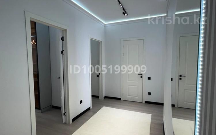 2-комнатная квартира · 68 м² · 8/18 этаж, Е-36/4 4 за 400 000 ₸ в Астане, Нура р-н — фото 3