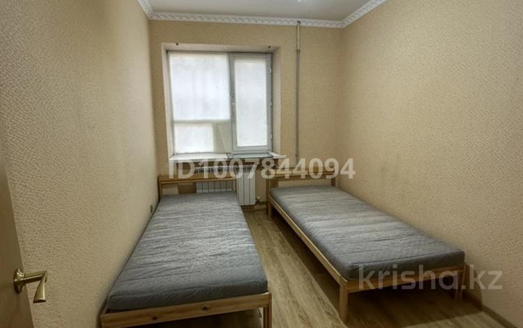 4-комнатная квартира · 105 м² · 1/5 этаж, Гумаров 90 за 36 млн ₸ в Атырау, мкр Авангард-4 — фото 2