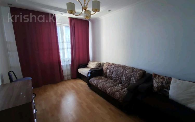 3-комнатная квартира, 85 м², 10/13 этаж помесячно, Б. Момышулы 23 — Сатпаева