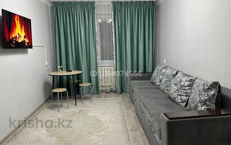 2-комнатная квартира · 45 м² · 1/5 этаж, Мкр Самал 35 — Рядом Диана, Сафият, Кайкармет, Айырылмас, Фиркан! пересечение Сейфуллина - Б.Момышулы за 15 000 〒 в Таразе — фото 3