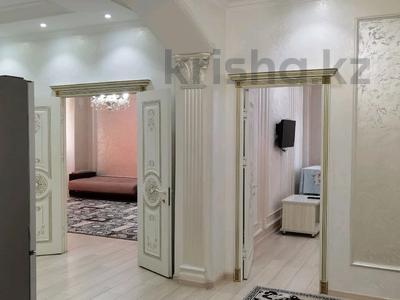 3-комнатная квартира, 130 м², 9/11 этаж посуточно, проспект Кунаева 36 за 30 000 〒 в Шымкенте, Аль-Фарабийский р-н