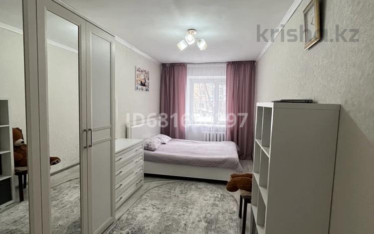 2-комнатная квартира · 48 м² · 1/5 этаж, мкр Новый Город, Пичугина за 16.5 млн ₸ в Караганде, Казыбек би р-н — фото 2