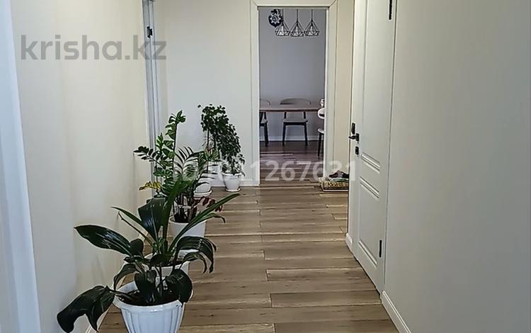 3-бөлмелі пәтер · 97.6 м² · 4/9 қабат, Абая 244, бағасы: 50 млн ₸ в Уральске — фото 2