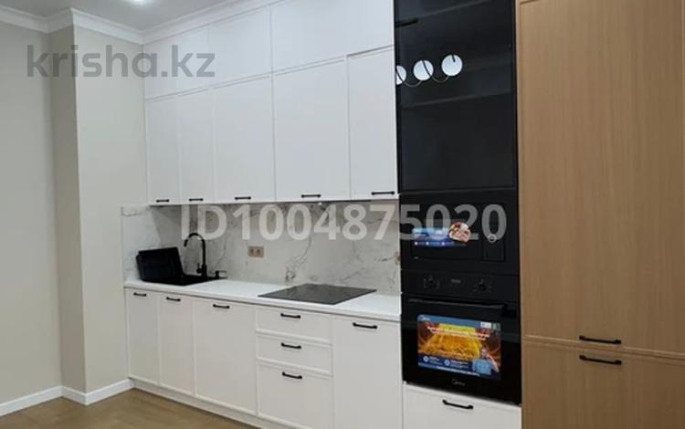 3-комнатная квартира · 77 м² · 11/17 этаж, Улы Дала 25, 27, 29, 29/1 — Толе Би за 68 млн 〒 в Астане, Нура р-н — фото 2