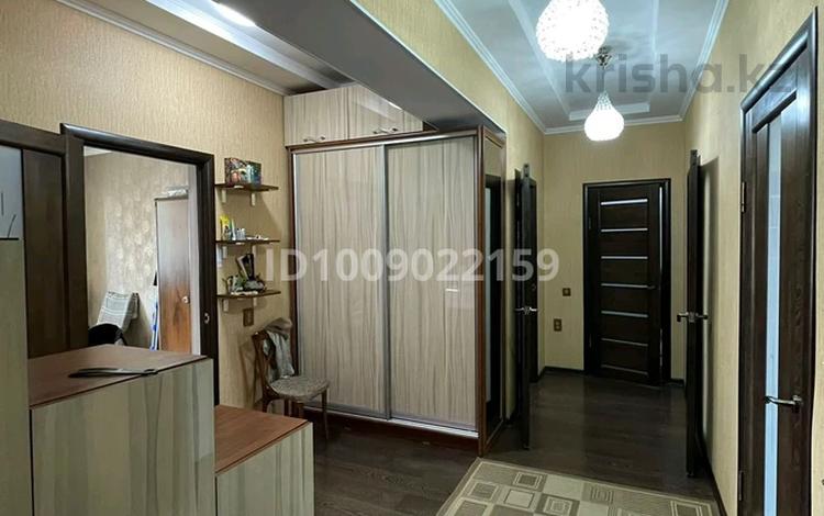 4-комнатная квартира · 135 м² · 3/4 этаж, Роза Багланова 7 А — Бассейн "Сейхун" за 54 млн ₸ в  — фото 13