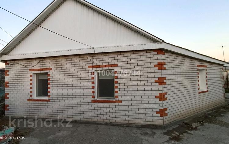 Жеке үй · 4 бөлме · 130 м² · 75 жүзд., Шанхай ш/а. — Угол Пацаева и Рыскулова, бағасы: 22 млн ₸ в Актобе, мкр Шанхай — фото 26