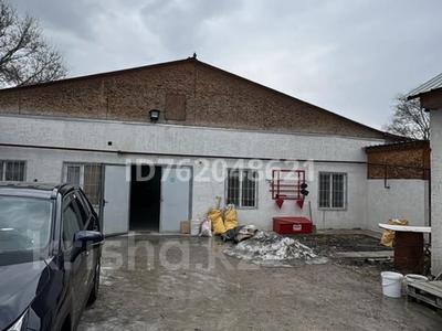 Аренда промбаз и заводов в Алматинской обл.: Промбаза · 19 соток, Карасай батыра 9а за 2.5 млн 〒 Промбаза · 19 соток, Карасай батыра 9а за 2.5 млн 〒 в
