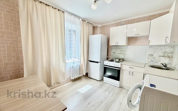 1-комнатная квартира · 40 м², Рыскулбекова 16/2 за 200 000 ₸ в Астане, Алматы р-н — фото 2