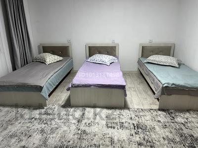 Дом · 2 комнаты · 32 м², Топоркова за 25 000 ₸ в 