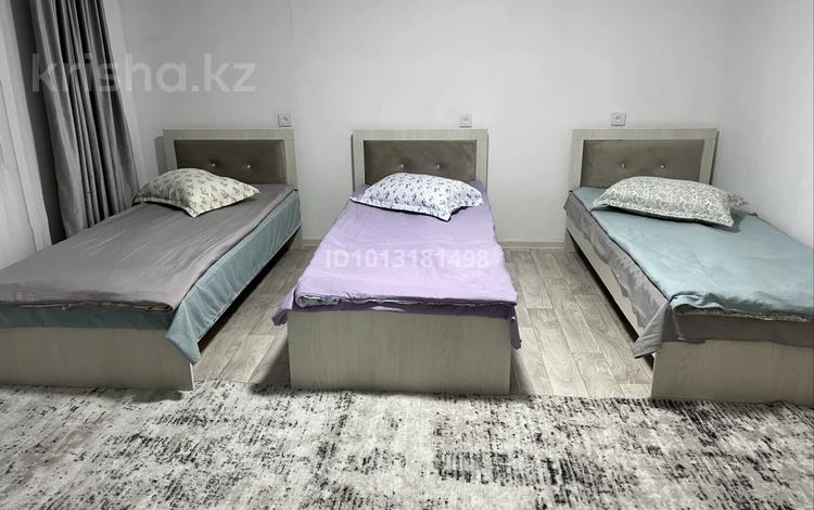 Дом · 2 комнаты · 32 м², Топоркова за 25 000 ₸ в  — фото 2