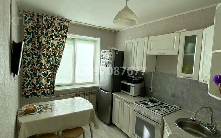 3-комнатная квартира · 63.6 м² · 9/9 этаж, мкр Северо-Восток 23 за 18.5 млн ₸ в Уральске — фото 2