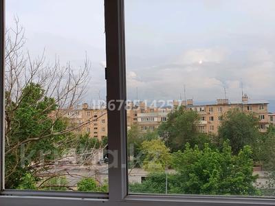 2-бөлмелі пәтер · 48 м² · 4/5 қабат, 16-й микрорайон, 16-й микрорайон 22 — Көктем базар, бағасы: 120 000 ₸ в Шымкенте, Аль-Фарабийский р-н