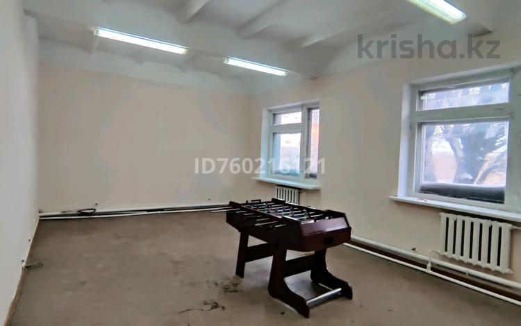 Свободное назначение, офисы · 35 м² за 175 000 ₸ в Караганде, Казыбек би р-н — фото 2