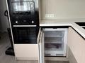 3-бөлмелі пәтер · 65 м² · 8/9 қабат, Самал-2 ш/а. — Продам 3-комнатную кварперепланированную в 4-комнатную (все стены строго по техпаспорту). Делали капитальный современный ремонт для себя, на материалах и оснащении вообще не экономили: Мебель: вся встроенная, качественные фасады из МДФ и ЛДСП Egger. Техника: Bosch и Hotpoint-Ariston. Есть даже сушильная машина и встроенный дополнительный морозильник, все остается. Климат: установлен кондиционер на кухне, в коридоре полностью готова трасса (выведены трубы и электрика) — осталось, бағасы: 82 млн ₸ в Алматы, Медеуский р-н — фото 28