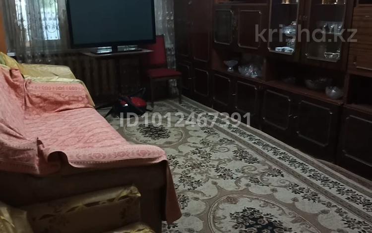 2-бөлмелі пәтер · 45 м² · 1/4 қабат, мкр №9 28 — Шаляпина-Берегового, бағасы: 200 000 ₸ в Алматы, Ауэзовский р-н — фото 2