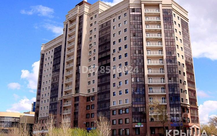 4-комнатная квартира, 138 м², 6/16 этаж, Валиханова 12 за 62 млн 〒 в Астане, р-н Байконур — фото 17