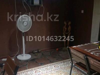 Жеке үй · 4 бөлме · 250 м² · 10 жүзд., Жибек жолы4 2 — Находиться напротив (Устаздар) нур болашак школа Тулга, бағасы: 200 000 ₸ в Туркестане