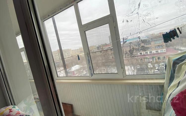 3-комнатная квартира · 55.6 м² · 6/9 этаж, мкр 6, Маресьева за 15 млн ₸ в Актобе — фото 2