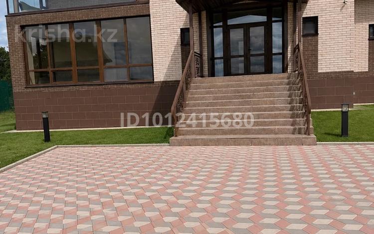 Жеке үй · 5 бөлме · 250 м², Заречная, бағасы: 250 000 ₸ в Щучинске — фото 2