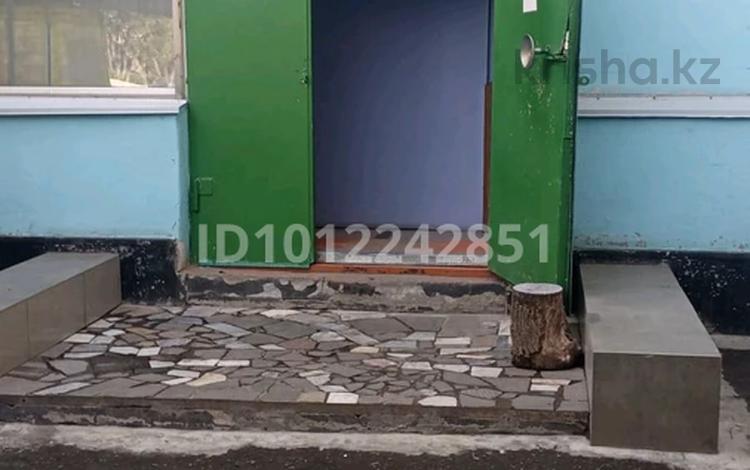 6 бөлме · 80 м² · 2 қабат, Н.Назарбаева 252 — Супермаркет " Семейный ", бағасы: 6 500 ₸ в Петропавловске — фото 2