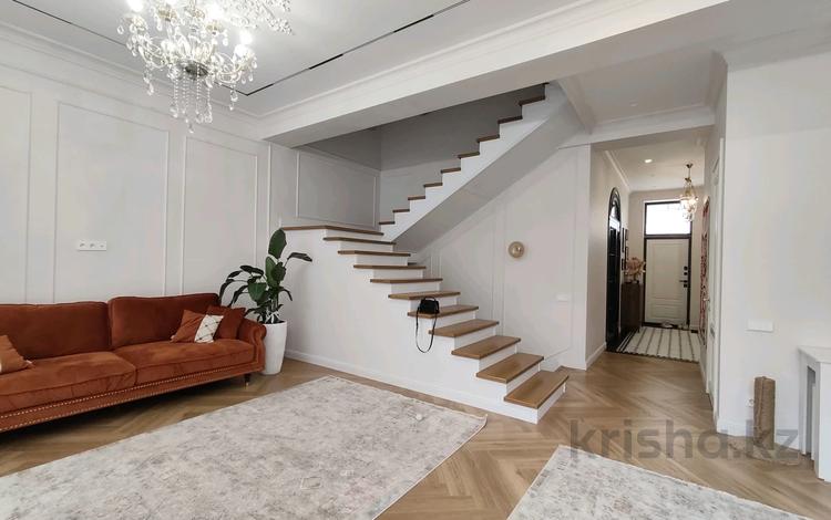 5-комнатная квартира · 189 м², Жамакаева 155 за 260 млн ₸ в Алматы, Медеуский р-н — фото 2