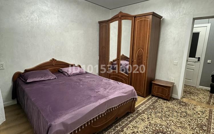 1-бөлмелі пәтер · 40 м² · 2/5 қабат, Айнабұлақ-2 ш/а. 71 — Напротив Арбата, бағасы: 200 000 ₸ в Алматы, Жетысуский р-н — фото 2