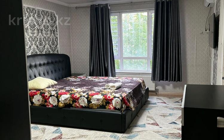 2-комнатная квартира · 65 м² · 3/9 этаж, мкр Аккент за 20 000 ₸ в Алматы, Алатауский р-н — фото 2