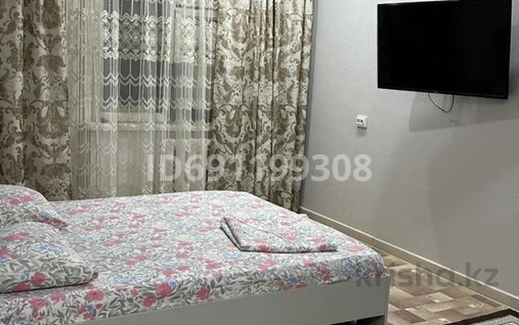 1-бөлмелі пәтер · 42 м² · 2/5 қабат, мкр 8 — 23школа, бағасы: 8 000 ₸ в Актобе — фото 2