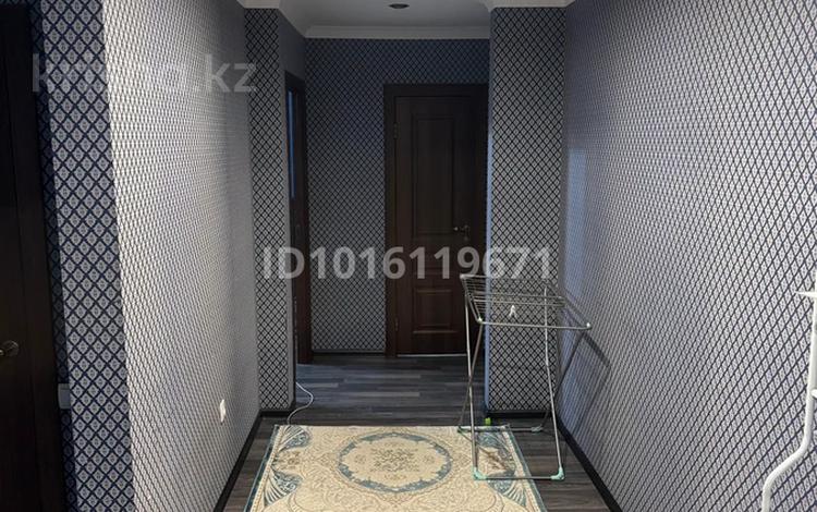 2-комнатная квартира · 60 м² · 5/12 этаж, мкр Акбулак, Байтерекова 115 за 250 000 ₸ в Алматы, Алатауский р-н — фото 2
