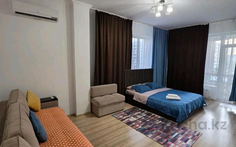 2-бөлмелі пәтер · 75 м² · 3/7 қабат, Кабанбай батыра 60/16, бағасы: 22 000 ₸ в Астане, Есильский р-н — фото 12