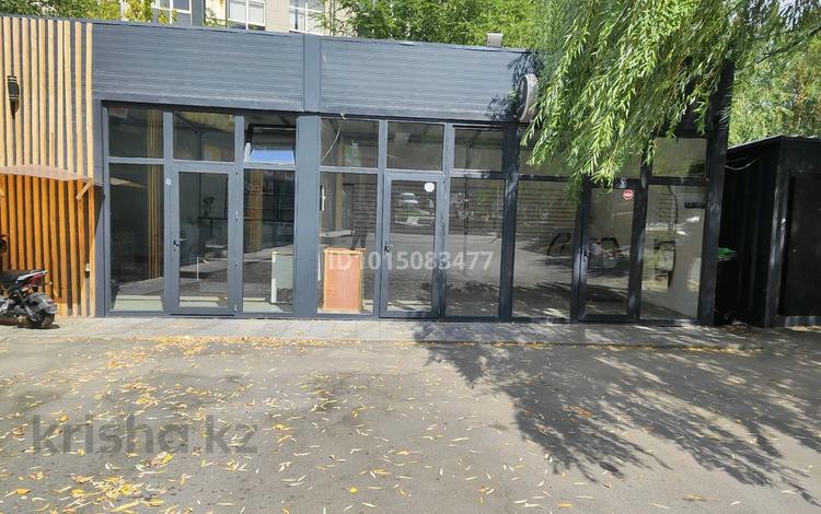 Свободное назначение, офисы, магазины и бутики, склады, общепит, салоны красоты, медцентры и аптеки, развлечения · 32 м² за 300 000 ₸ в Алматы, Ауэзовский р-н — фото 2