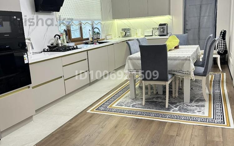 Отдельный дом · 5 комнат · 237 м² · 6 сот., мкр Таусамалы, Мереке 20 — Жандосова за 130 млн 〒 в Алматы, Наурызбайский р-н — фото 2