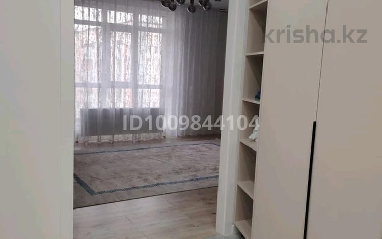 3-комнатная квартира · 70 м² · 3/9 этаж, мкр Шугыла, Строительный 1корпус14 квартира — улица строительная за 300 000 〒 в Алматы, Наурызбайский р-н — фото 2