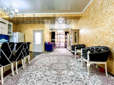 Пәтерлер в Алматы: 4-бөлмелі пәтер · 128 м² · 3/10 қабат, мкр Коктем-1 37, бағасы: 95 млн 〒 4-бөлмелі пәтер · 128 м² · 3/10 қабат, мкр Коктем-1 37, бағасы: 95 млн 〒 в Алматы, Бостандыкский р-н