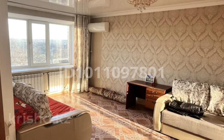 1-комнатная квартира · 31 м² · 5/5 этаж, Пришахтинск, 21й микрорайон 6 за 7.8 млн ₸ в Караганде, Алихана Бокейханова р-н — фото 9