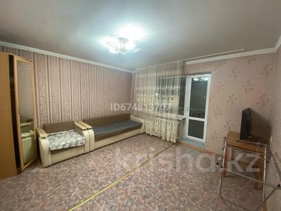 1-комнатная квартира, 38 м², 4/9 этаж помесячно, Гульдер -1 16 за 130 000 〒 в Караганде, Казыбек би р-н