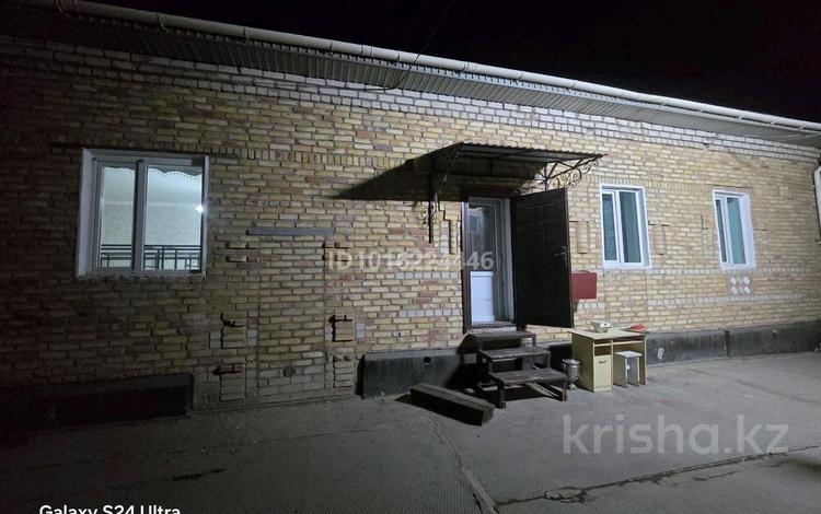 Үйдің бір бөлігі · 3 бөлме · 60 м² · 60 жүзд., Жанқожа батыр 27, бағасы: 80 000 ₸ в  — фото 2