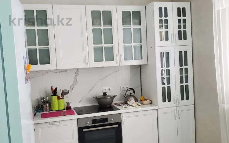 2-бөлмелі пәтер · 71.7 м² · 5/6 қабат, мкр Аксай-5, Садвакасова 25, бағасы: 45 млн ₸ в Алматы, Ауэзовский р-н — фото 2