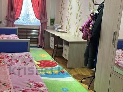 3-комнатная квартира, 60 м², 1/4 этаж, мкр №6 39 за 30 млн 〒 в Алматы, Ауэзовский р-н