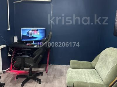 2-бөлмелі пәтер · 54 м² · 1/5 қабат, Железнодорожная 21, бағасы: 11 млн ₸ в Жезказгане