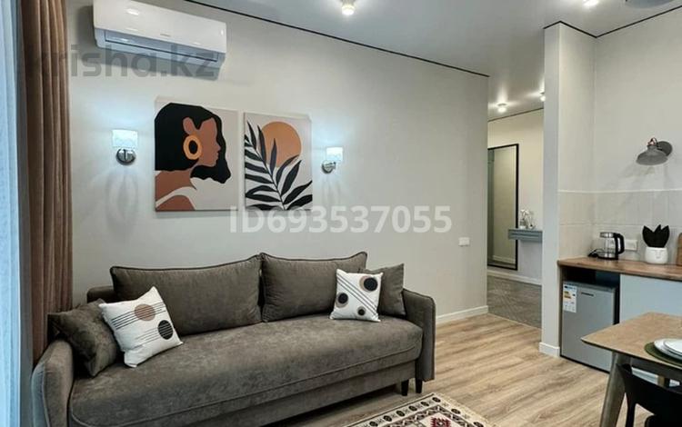 1-комнатная квартира · 53 м² · 5/10 этаж, мкр Юго-Восток, Строителей 28/3 — ТРЦ Проспект, супермаркет Корзина, Народный банк за 20 000 ₸ в Караганде, Казыбек би р-н — фото 3
