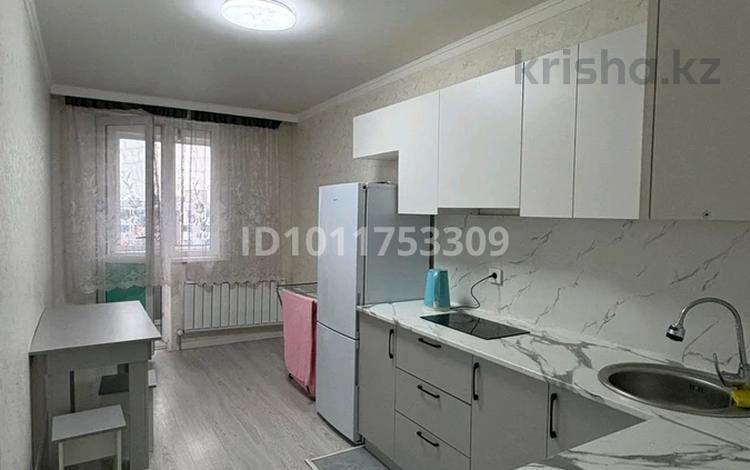 1-комнатная квартира · 40 м² · 9/9 этаж, мкр Шугыла, Райымбека 590/15 — Шугыла за 10 000 ₸ в Алматы, Наурызбайский р-н — фото 2