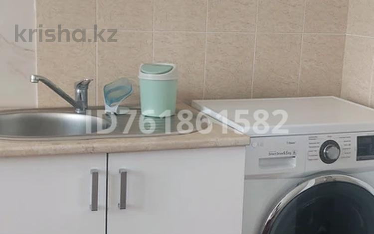 2-бөлмелі пәтер · 57 м² · 2/5 қабат, Микрорайон Арай — Достык маркет, бағасы: 110 000 ₸ в Таразе — фото 2