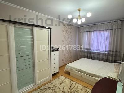 3-комнатная квартира · 80 м² · 9/9 этаж, мкр Аксай-1 за 350 000 〒 в Алматы, Ауэзовский р-н